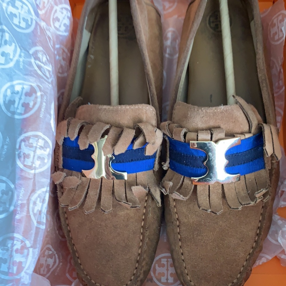 Tory Burch moccasins- sweaty, dirty, filthy, old used shoes worn without socks - Picture 11 of 16